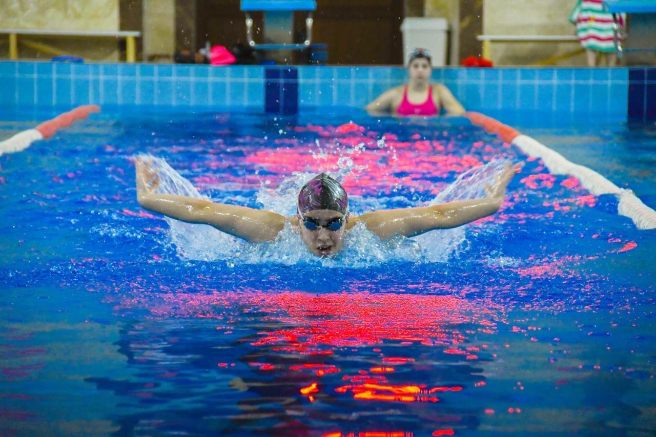 Olympavan Hotel エレバン エクステリア 写真