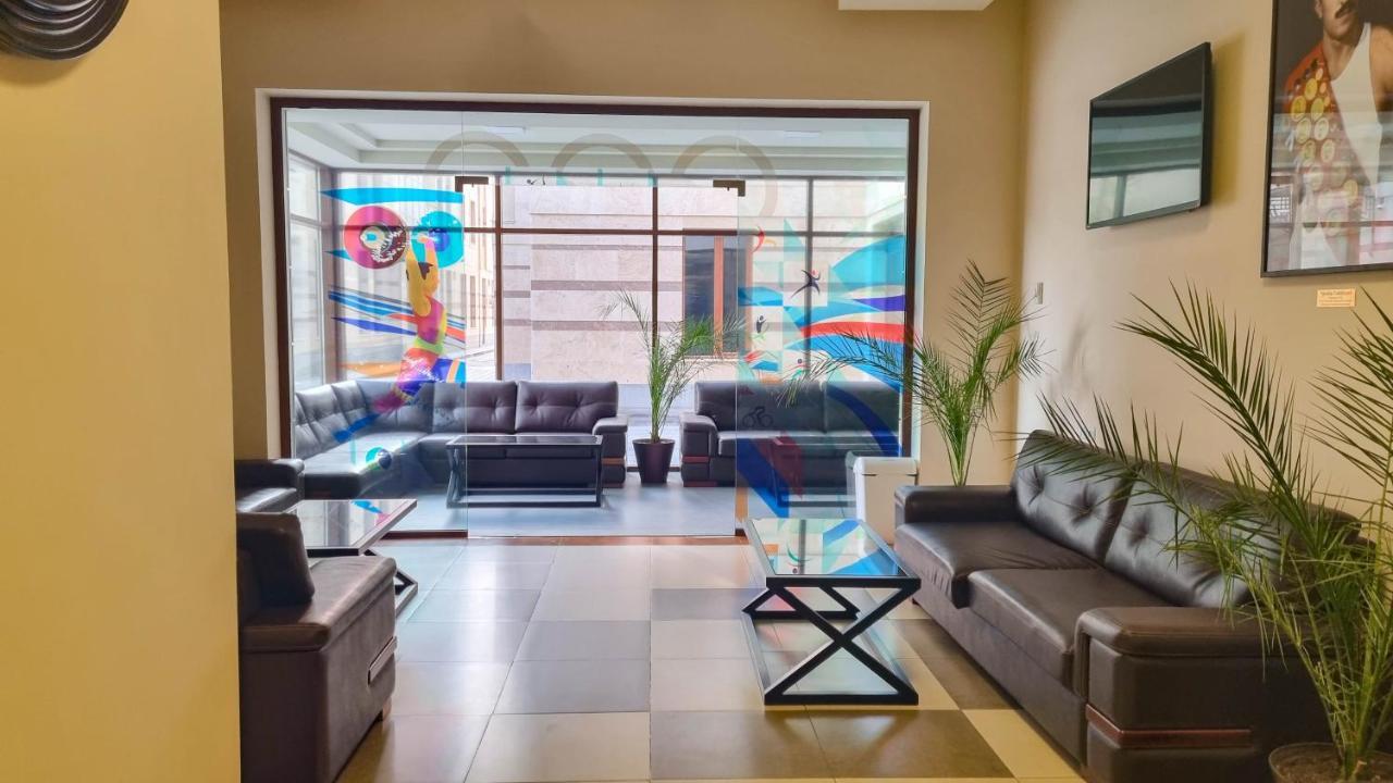 Olympavan Hotel エレバン エクステリア 写真