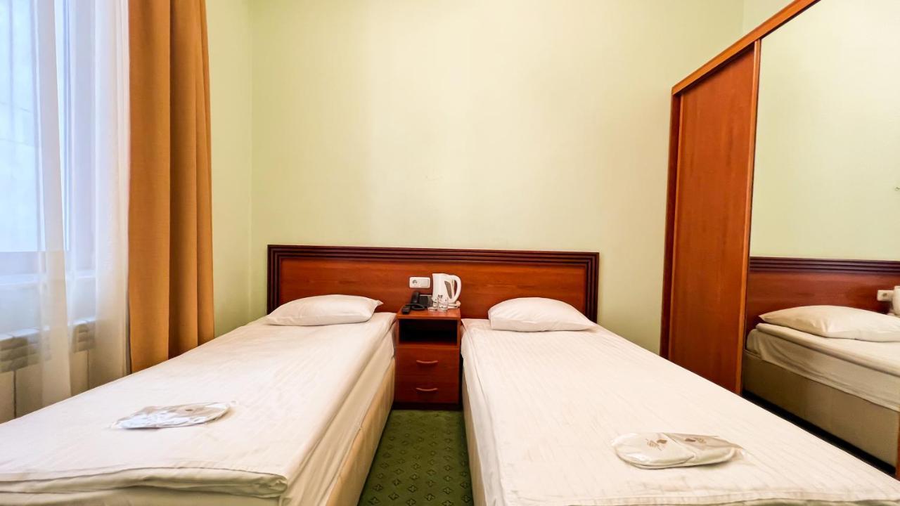 Olympavan Hotel エレバン エクステリア 写真